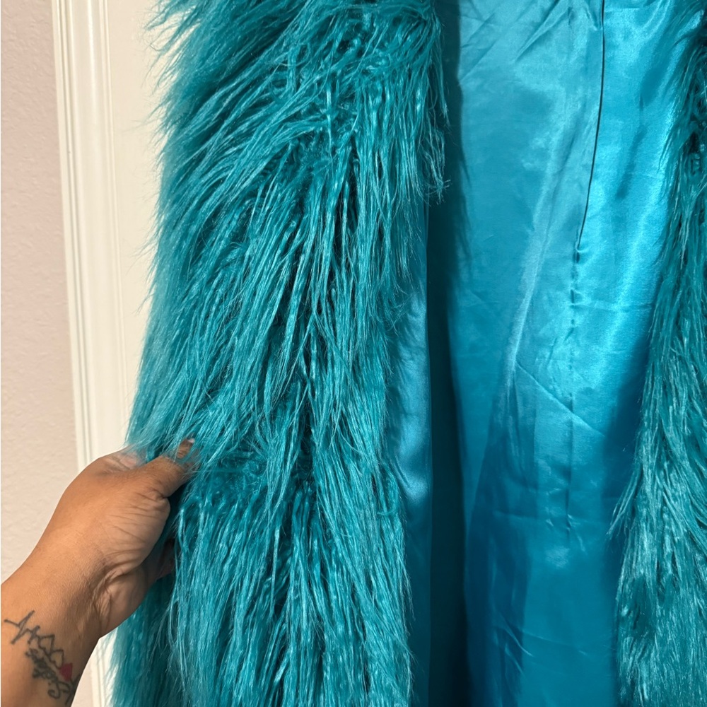 H&M Teal Faux Fur Jacket - Picture 2 of 4